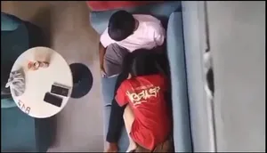 Quay lén bồ mút bú cho cô bạn gái nơi công cộng